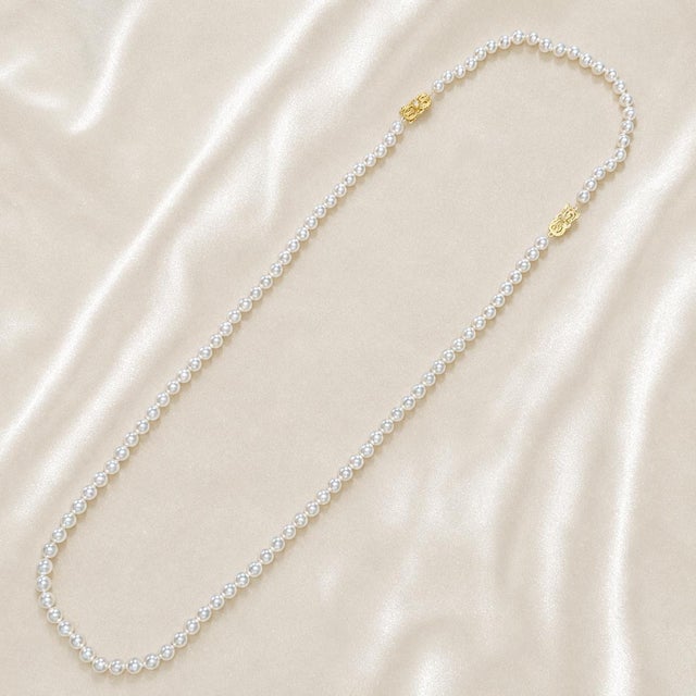 Modern Mikimoto Akoya Pearl Necklace & Bracelet For Sale - Image 3 of 3