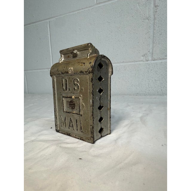 Rare Antique 1920's a.c. Williams Cast Iron Us Mail Still Coin Dime Figural Bank For Sale In New York - Image 6 of 8