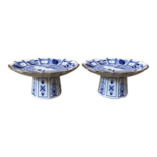 Late 20th-Century Blue and White Porcelain Footed Dish - Set of 2 For Sale