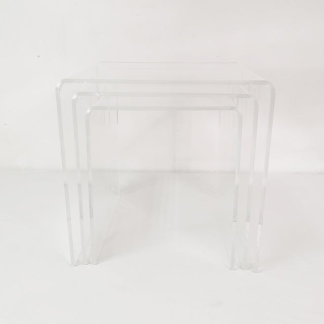 Contemporary Acrylic Glass Modular Tables, France, 1970s, Set of 3 For Sale - Image 3 of 16