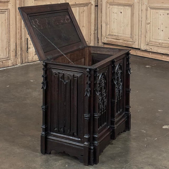 Early 19th Century 19th Century French Gothic Petite Trunk ~ Blanket Chest For Sale - Image 5 of 12