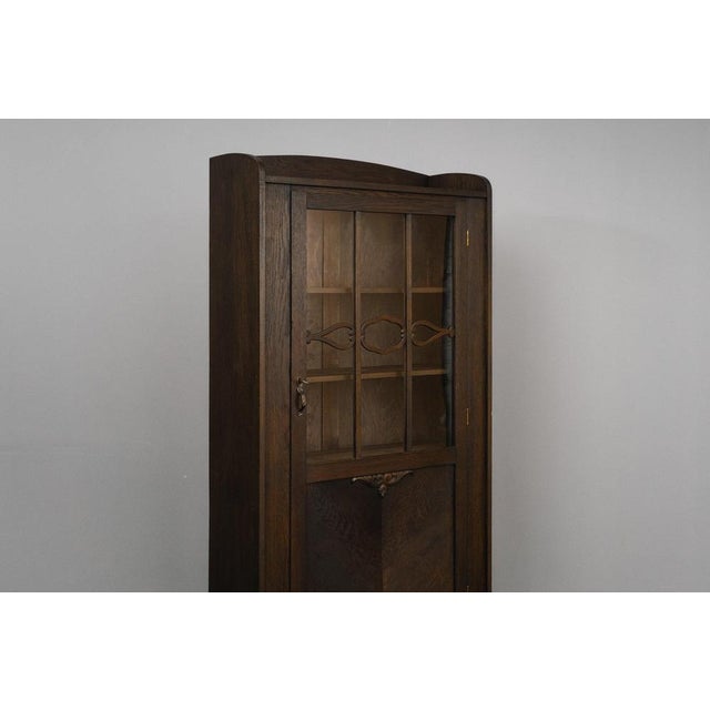 Wood Art Nouveau Bookcase in Oak For Sale - Image 7 of 18