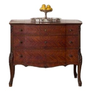 1950s French Louis XV Style Mahogany + Satinwood Book-Matched Veneered 3-Drawer Commode For Sale
