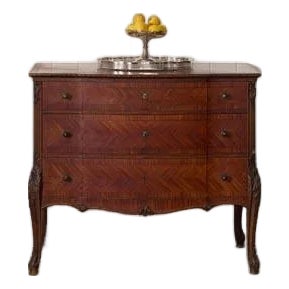 1950s French Louis XV Style Mahogany + Satinwood Book-Matched Veneered 3-Drawer Commode For Sale