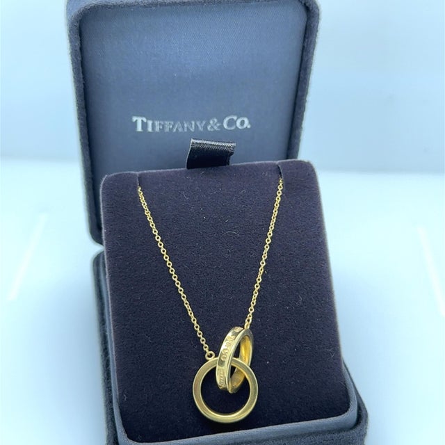 Metal Tiffany & Co. 18ct Yellow Gold Interlocking Circles Pendant Necklace 7.06g For Sale - Image 7 of 9