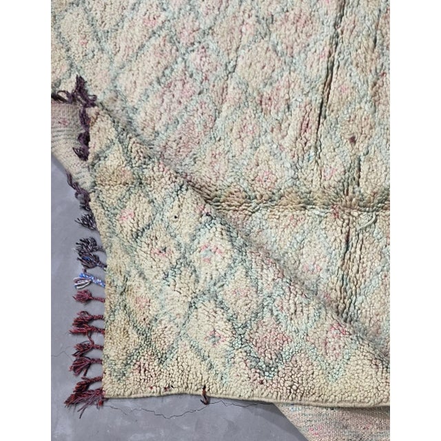 Beige Vintage Moroccan Wool Rug - 7.5 X 5 Ft For Sale - Image 8 of 8