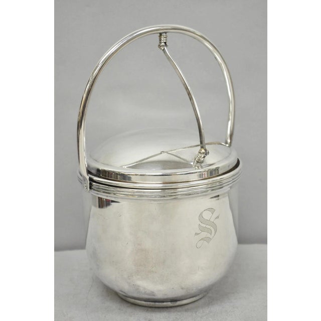 Traditional Vintage Art Deco Silver Plated Reticulating Hinge Bar Ice Bucket W/ "S" Monogram For Sale - Image 3 of 16