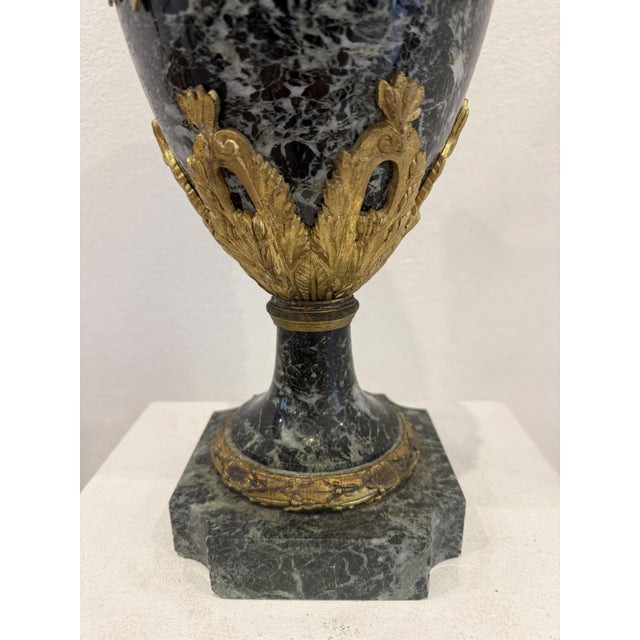Ornamental Vase in Green Marble and Gilded Bronze, France, 1800s For Sale - Image 18 of 18