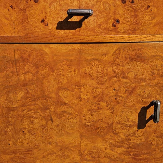 Vintage French Art Deco Nightstands in Burled Wood and Glass, 1930s, Set of 2 For Sale - Image 10 of 18