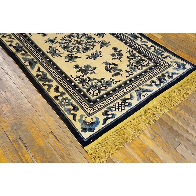 Chinese 1920s Ivory Field Classic Traditional Greek Key Antique Chinese Silk Knotted Rug For Sale - Image 3 of 5