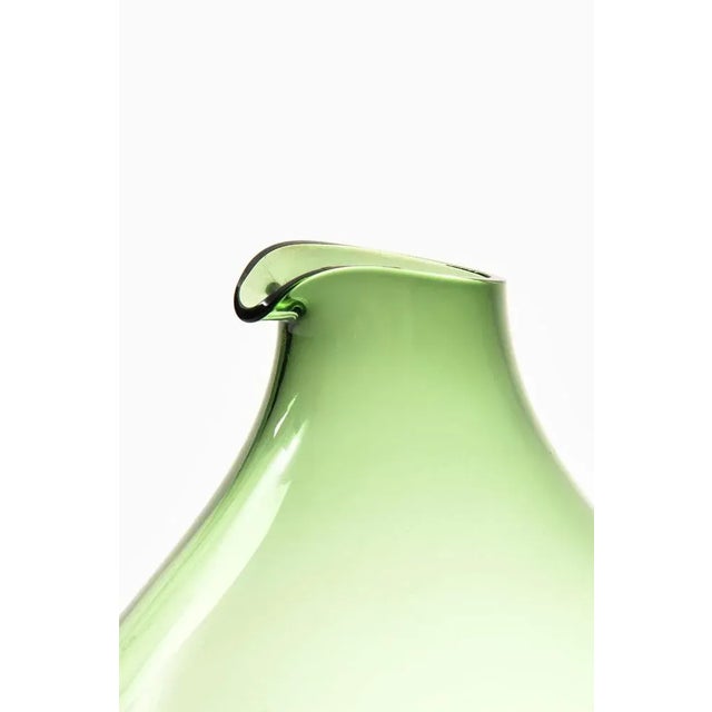 Vase by for Kjell Blomberg Gullaskruf, Sweden For Sale - Image 3 of 5