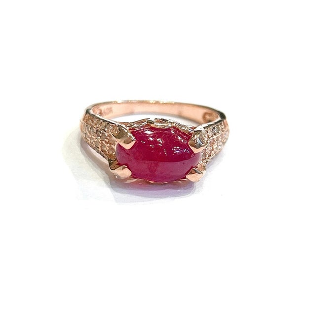 Bochic “Orient” Natural Ruby Solitaire Ring Set In 18K Gold & Silver Natural Cabochon Ruby - 2.50 Carat Natural Round...