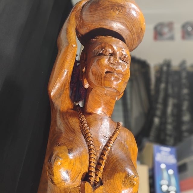 1970s Monumental 47.5" Vintage African Wooden Statue – Hand-Carved Ghanaian Folk Art Floor Sculpture For Sale In Detroit - Image 6 of 10