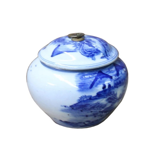 Chinese Oriental Blue Off White Porcelain Round Container Urn For Sale - Image 4 of 7