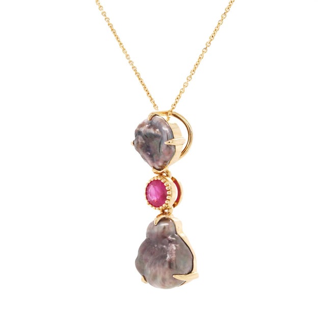 Natural Tahitian Pearl and Ruby 14ct Yellow Gold Pendant - Fei Liu For Sale - Image 6 of 8