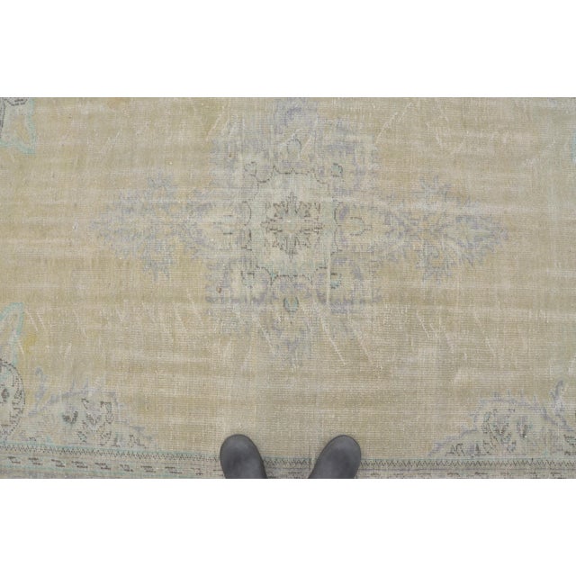 Tan 1950s Bohemian Tan Colour Oushak Wool Rug For Sale - Image 8 of 10