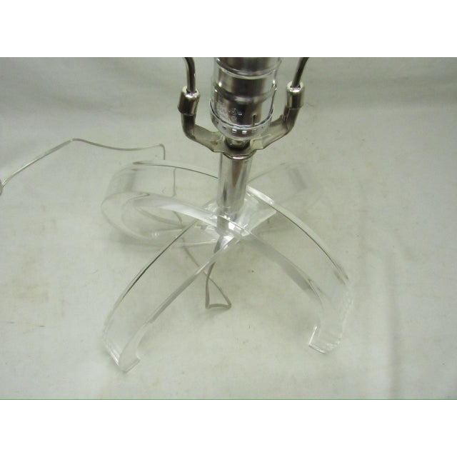 Mid-Century Lucite Pretzel Lamp by Dorothy Thorpe For Sale - Image 12 of 16