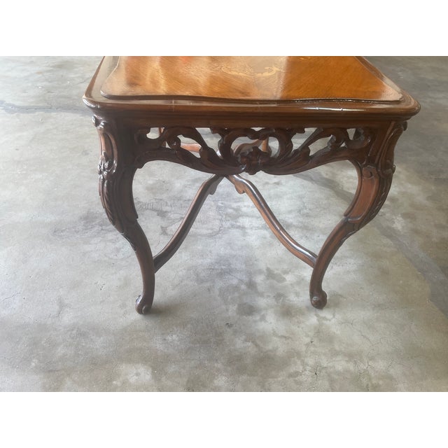 Wood c.1920's-30's French Louis XV Style Walnut Tea Table With Removable Glass Serving Tray Top For Sale - Image 7 of 9