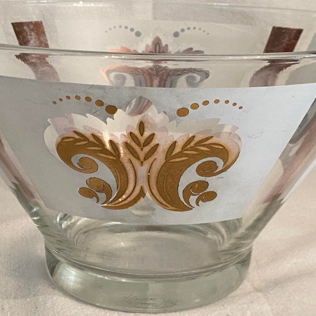 Anchor Hocking Fleur De Lis Chip and Dip Bowls With Metal Hanger - Set of 3 by Anchor Hocking For Sale - Image 4 of 12