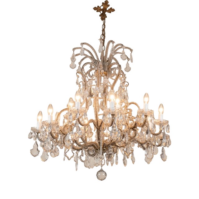 Louis XV French 18-Light Chandelier in Crystal and Metal, 18890s For Sale