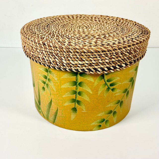 1990s Vintage Coastal Boho Chic Wicker Lidded Bamboo Leaf Motif Storage Box, Small For Sale - Image 4 of 9