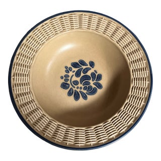 1980s Pfaltzgraff Basket Edge Bowl With Cobalt Blue Design For Sale
