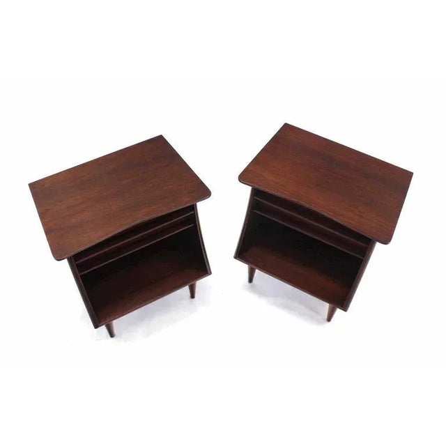 Nice pair of American walnut night stands or end tables. Perfect for a modern home.