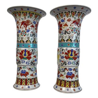 20th Century Yongzheng style Chinese Porcelain Vases in High Gloss - A Pair For Sale