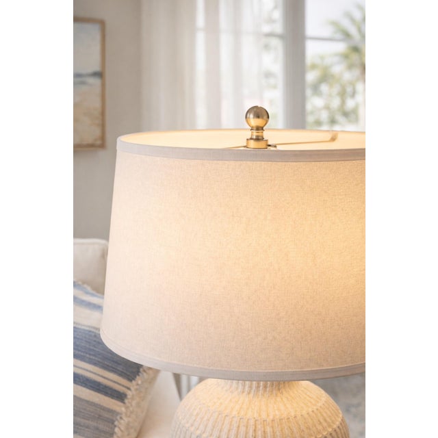 Late 20th Century Large Textural Ribbed Ceramic Table Lamp – Coastal Neutral For Sale - Image 9 of 12