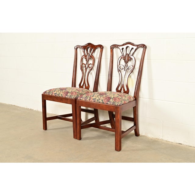 English Henredon Georgian Carved Mahogany Side Chairs or Dining Chairs, Pair For Sale - Image 3 of 15