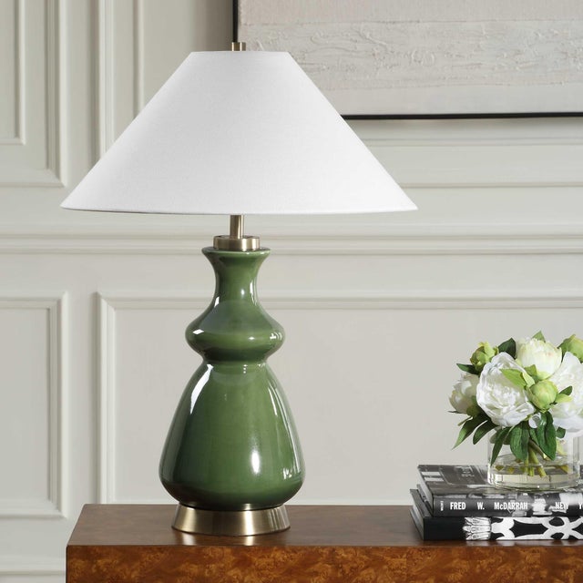 Traditional Green Thumb Table Lamp For Sale - Image 3 of 7