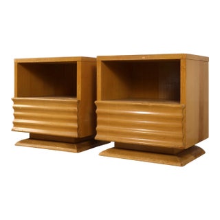 Birch Vintage Streamline Mid Century Modern Pair of Nightstands C. 1950s For Sale