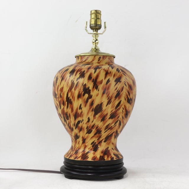 Early 21st Century Pair of Vintage Hand Painted Yellow and Brown Tortoiseshell Pattern Porcelain Table Lamps With Wood Bases For Sale - Image 5 of 13