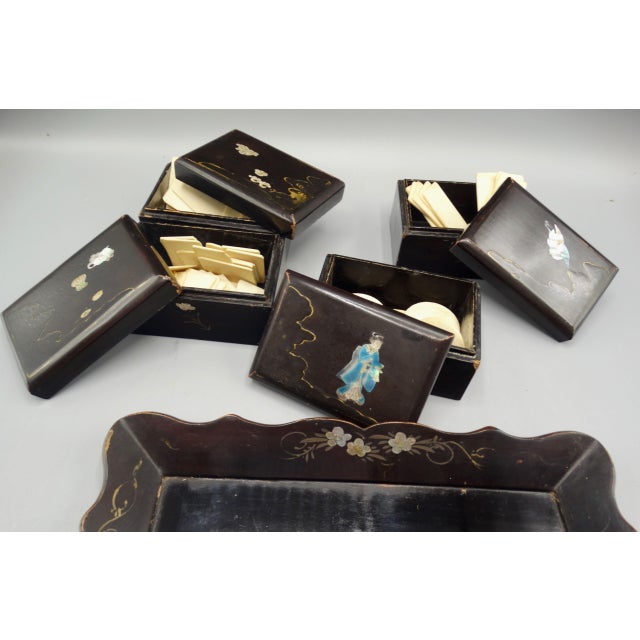 19th-Century Chinese Export Papier-Mâché Games Box For Sale - Image 10 of 11