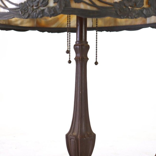 Antique Bradley & Hubbard Attr Arts & Crafts 8 Panel Slag Glass Table Lamp C1920 For Sale - Image 4 of 10