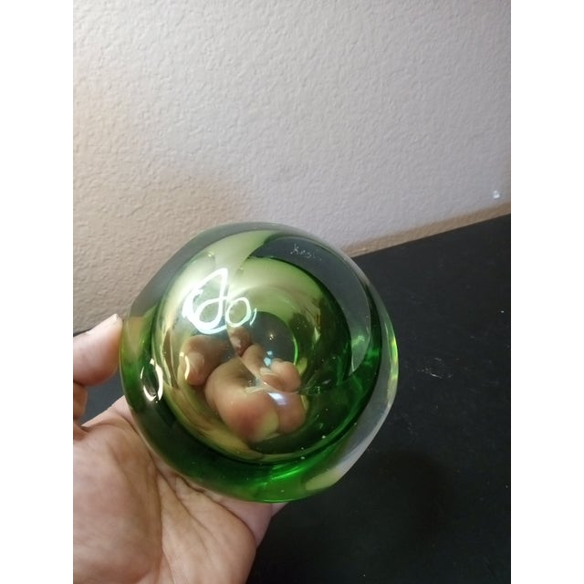 Vintage Signed Kosta Boda Sweden Faceted Green Sommerso Squat Bud Vase For Sale In Dallas - Image 6 of 6