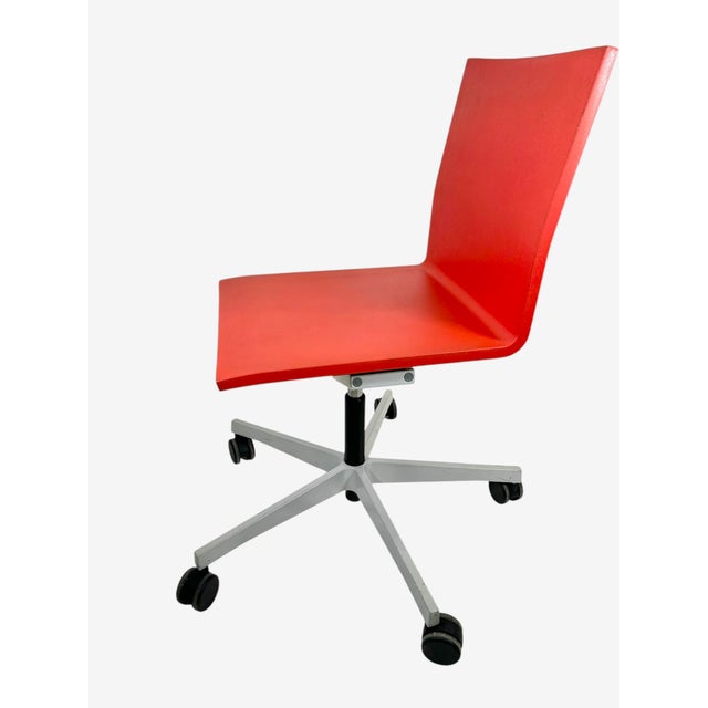 The Vitra .04 Studio Chair in Classic Red will bring an element of style and modern creative energy to any workspace....