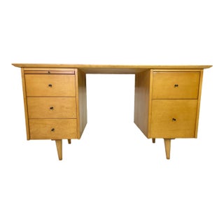 Attributed to Paul McCobb for Planner Group Maple Double Pedestal Desk, 1950s For Sale