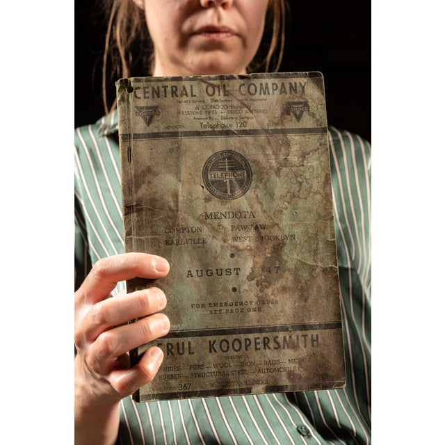 Gray Vintage Bailey's Funeral Home Thermometer and Sponsored Phonebook For Sale - Image 8 of 8