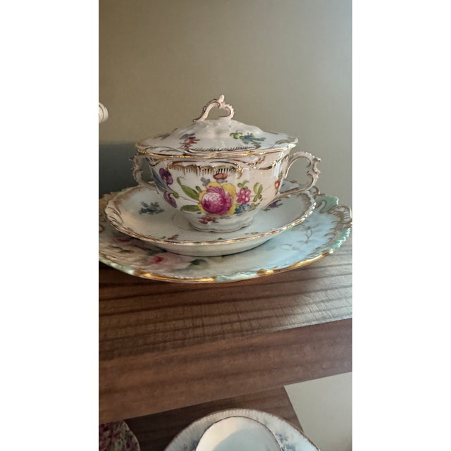 Antique Dresden Richard Klemm Lidded Bouillon Cup, Saucer, & Plate Trio — Two-Handled Tea/Soup Presentation Set For Sale In Providence - Image 6 of 7