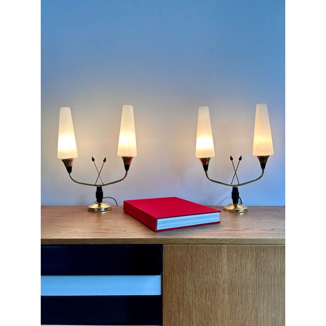 1950s Vintage Table Lamps in Brass and Opaline, 1950s, Set of 2 For Sale - Image 5 of 13