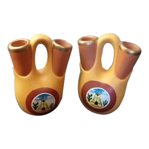 1980s Pair of Wedding Vases Made in Peru