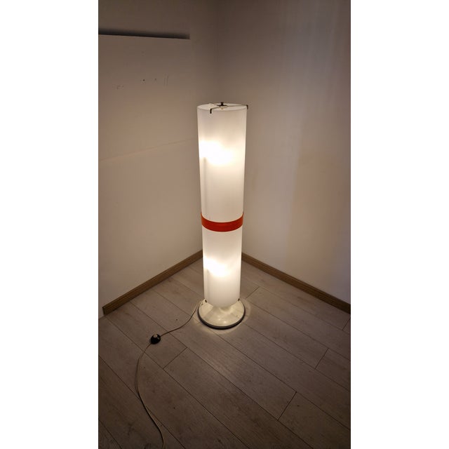 Acrylic Glass Double Floor Lamp with Orange Stripe by Gino Sarfatti for Arteluce, 1960s For Sale - Image 12 of 14