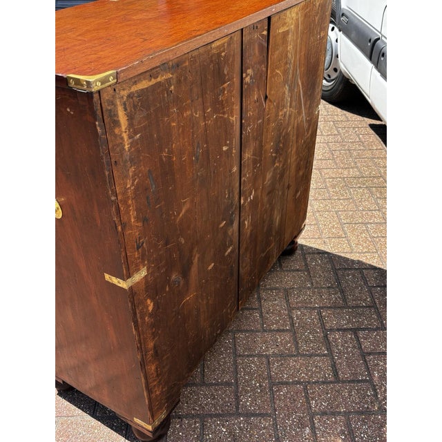 Campaign Chest of Drawers in Mahogany For Sale - Image 6 of 14