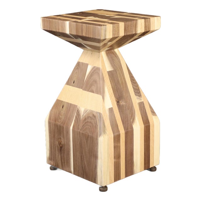 Walnut and Oak Segmented Pedestal Table (Sn2524) For Sale