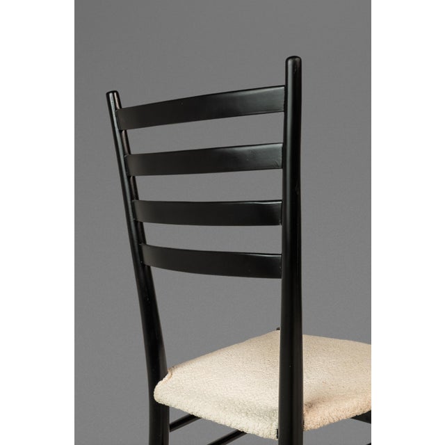 Set of Six (6) Mid-Century Italian Modern Bespoke Ebonized Dining Chairs in White Bouclé After Gio Ponti, Italy, C. 1960's For Sale - Image 16 of 18