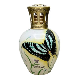 Vintage Ne’Qwa Art “Butterflies” Reverse Painted Glass Fragrance Oil Lamp by P. Brault (Patricia Brubaker) For Sale