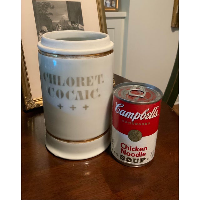 Cocaine Apothecary Jar, Antique Porcelain - Cocaine Hydrochloride “Chloret. Cocaic. +++”, C. 1880–1920 - Highly Collectible See Pics! For Sale - Image 4 of 6