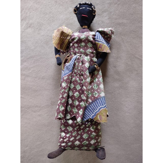 1990s Handmade Senegalese Cloth Doll With Beaded Hair & Jewelry, 1990 For Sale - Image 5 of 6