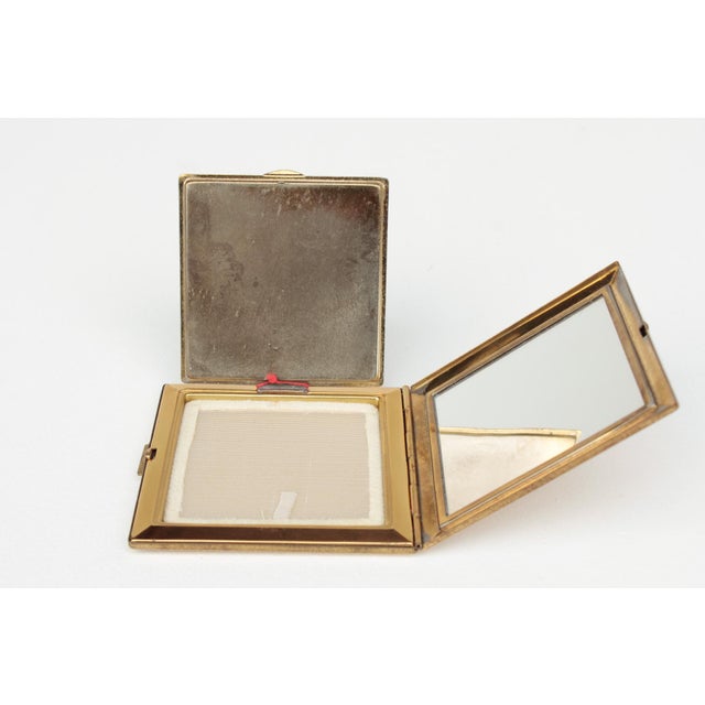 Gold Art Deco Powder Compact in Tombac, 1930s For Sale - Image 8 of 12